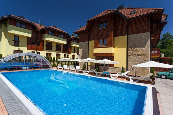 Apart hotel Vila Barović & SPA, apartmani Zlatibor, bazen u okviru vile