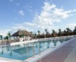 Kengur Resort, hoteli i restorani Zemun, restoran sa pogledom na bazen